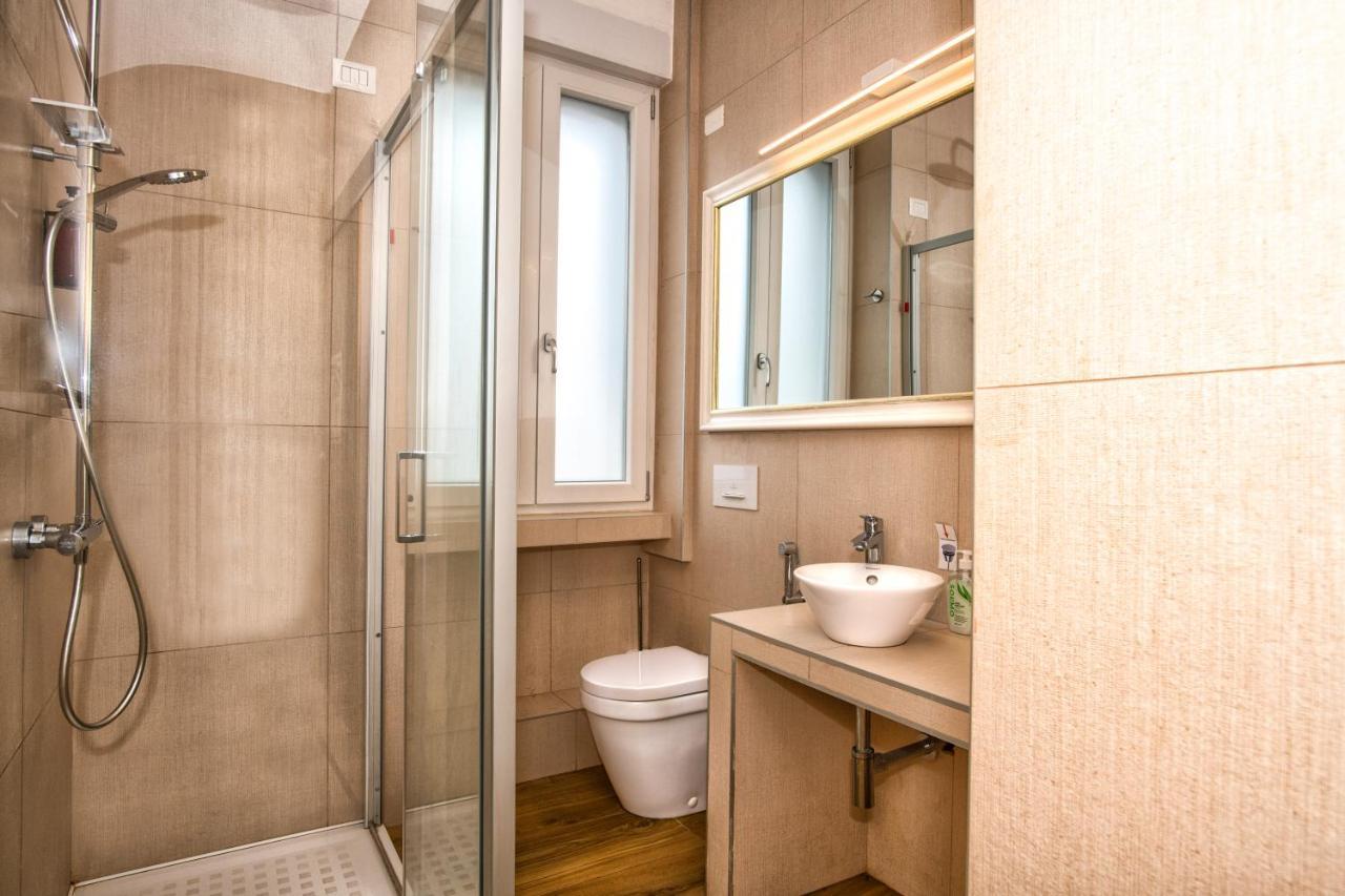 Luxury Flat By Central Station / Unique View Milan Bagian luar foto